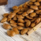孔哥小白杏100g/袋奶香味杏核办公室休闲零食奶香味特色小吃坚果炒货果干