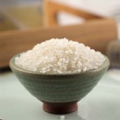 圆粒香米 珍珠米东北大米 白色塑料袋装庆安米
